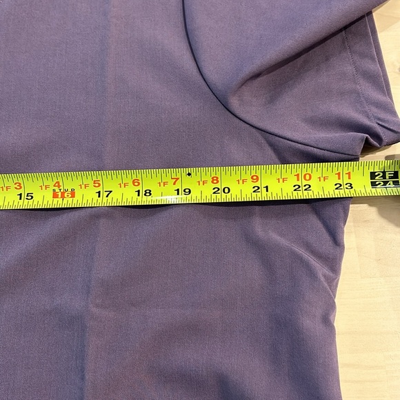 ๐ Mandala Scrubs Six Pocket Scrub Top XL Dewberry New NWOT - Picture 11 of 14